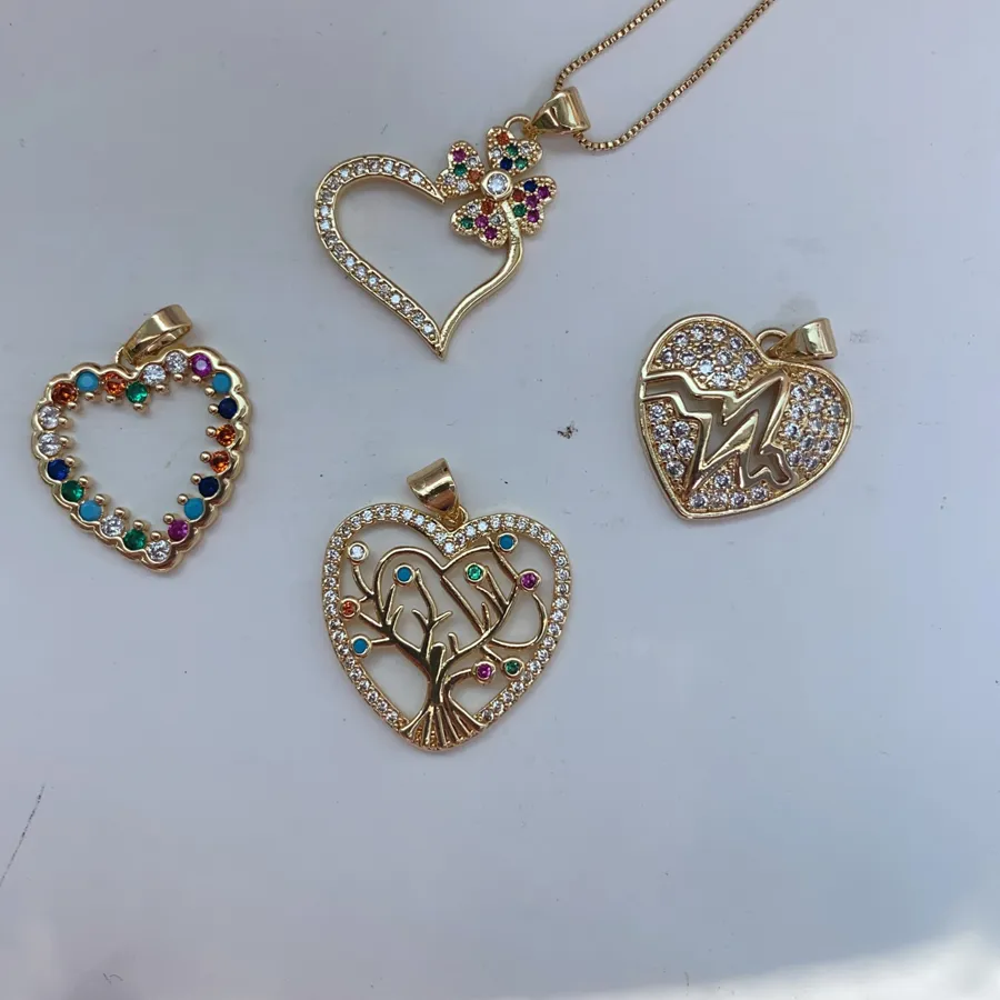 Authentic Fashion Necklace 18K Gold Plated Hollow Out Heart Shape Pendant Necklace For Women's Jewelry