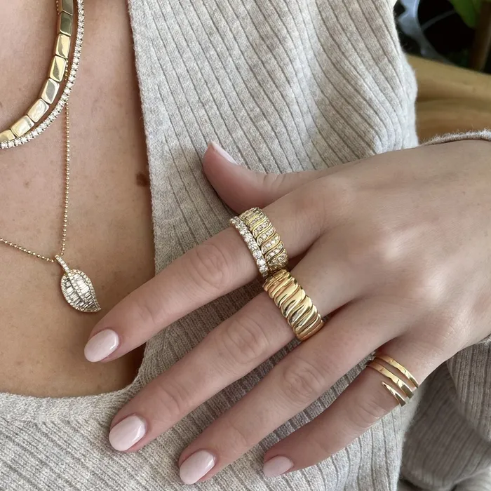 Authentic Serpent’s Gold Embrace: Full‑Finger Herringbone Crystal Ring