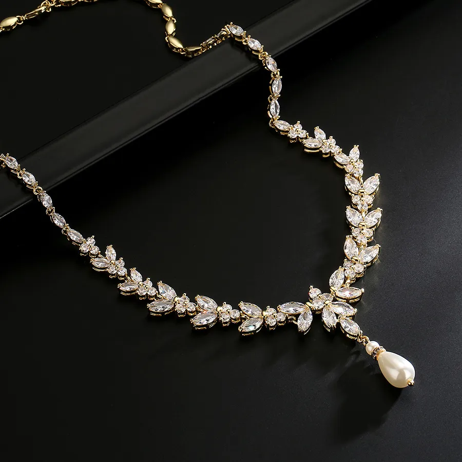Authentic The Gilded Foliage Pendant of Eternal Grace
