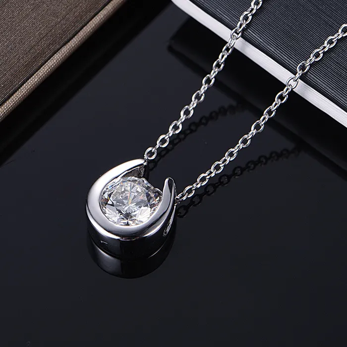 Authentic High Quality S925 Silver Plated 18K 1.0ct White Gold Horseshoe Moissanite Diamond Necklace For Women