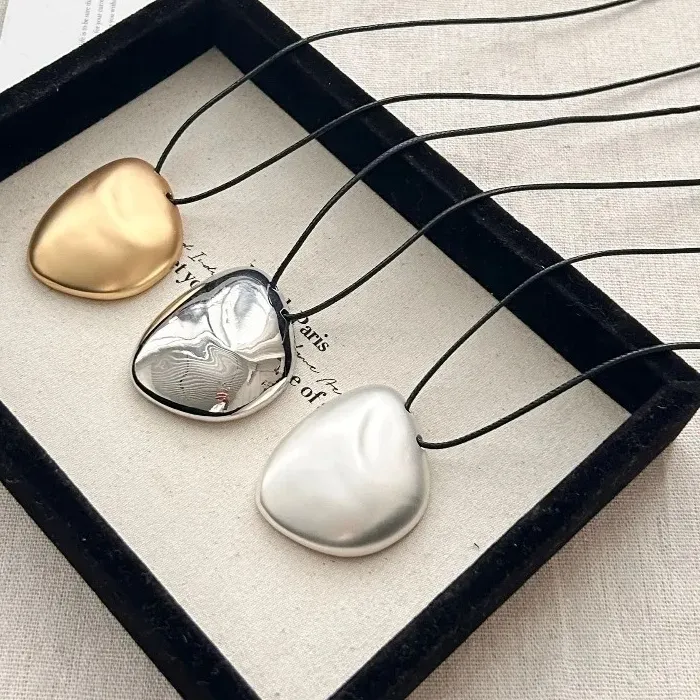 Authentic Matte Metal Irregular Pendant Necklace Women Long Chain Minimalist Layering Sweater Chain for Women Girls Fashion Jewelry
