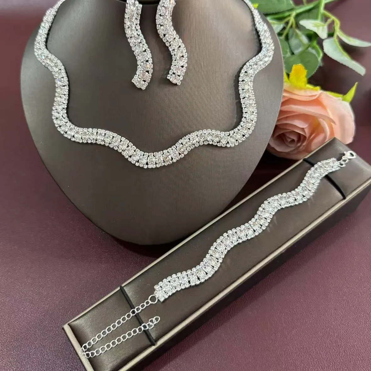 Authentic Elegant wavy rhinestone women's jewelry set is the ideal choice for parties, with wavy terrazzo design as party accessories