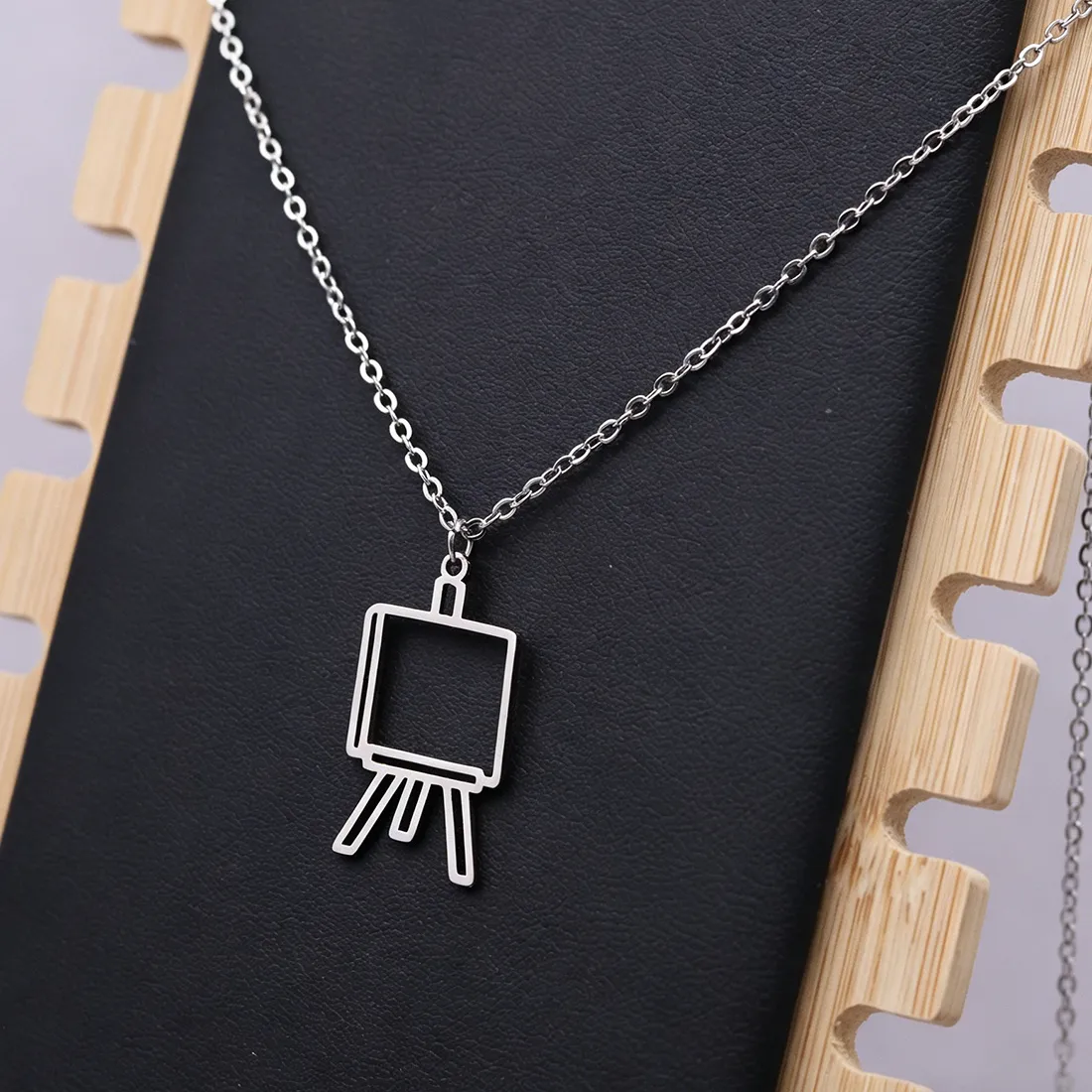 Authentic Easel of Inspiration: Triumphant Symbol of Artistic Aspiration