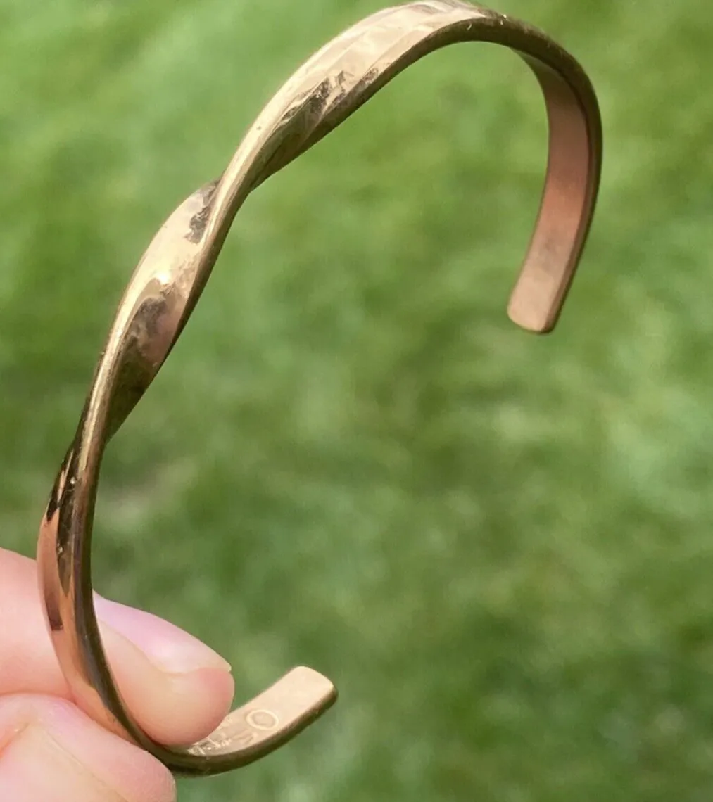 Authentic The Infinite Loop Golden Cuff of Sergio Lub
