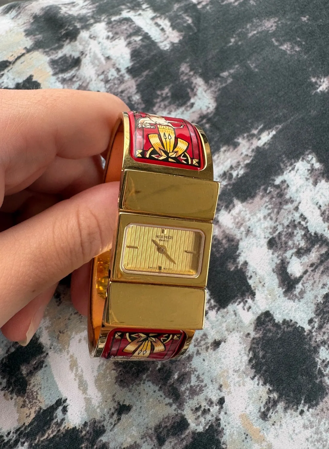Authentic The Golden Meridian: Hermès Loquet Bangle Watch in Burgundy Enamel