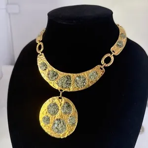 Authentic Artisan Made GOLD Plated Hammered Pendant Necklace With Green Quartz 15.5”