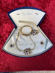 Authentic Vintage Anita Eshay Five Piece Gold Plated Jewelry Set In Original Box