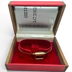 Authentic The Golden Hourglass: A 1970s Seiko Heritage Timepiece