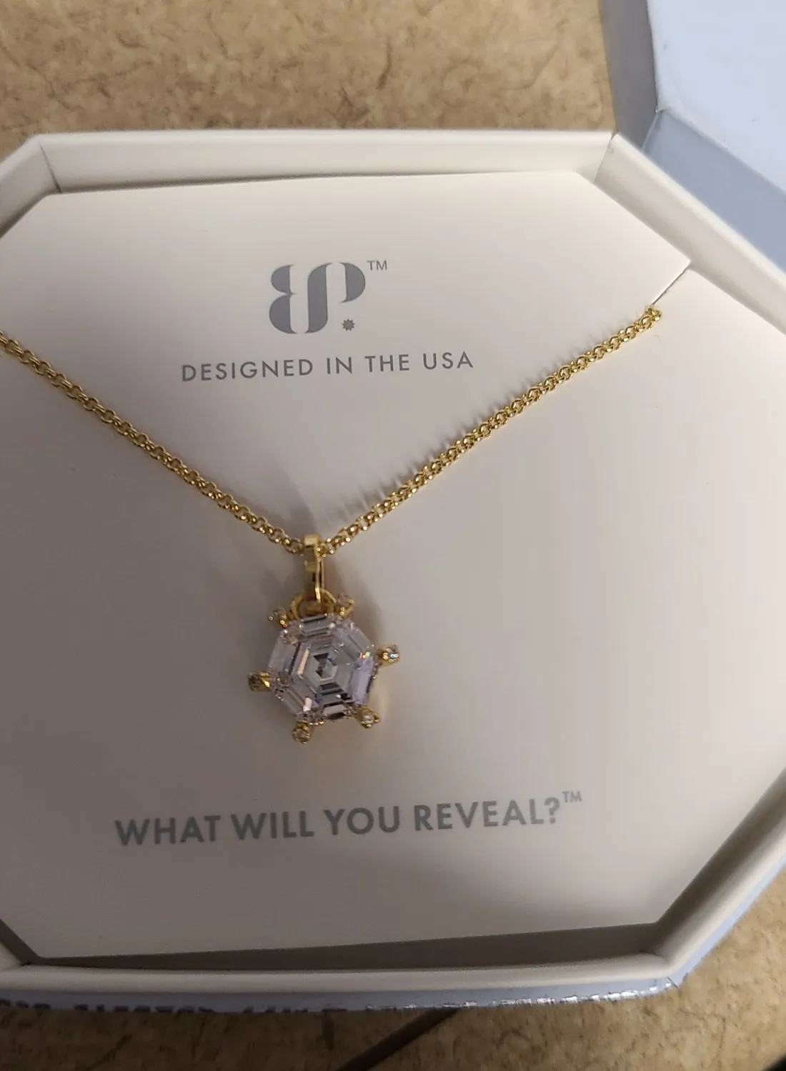 Authentic The Own Your Moment Radiant Gold Talisman