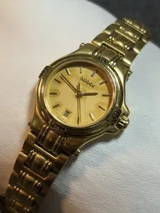 Authentic Golden Aurora: Gucci Vintage Timepiece for Spiritual Enlightenment