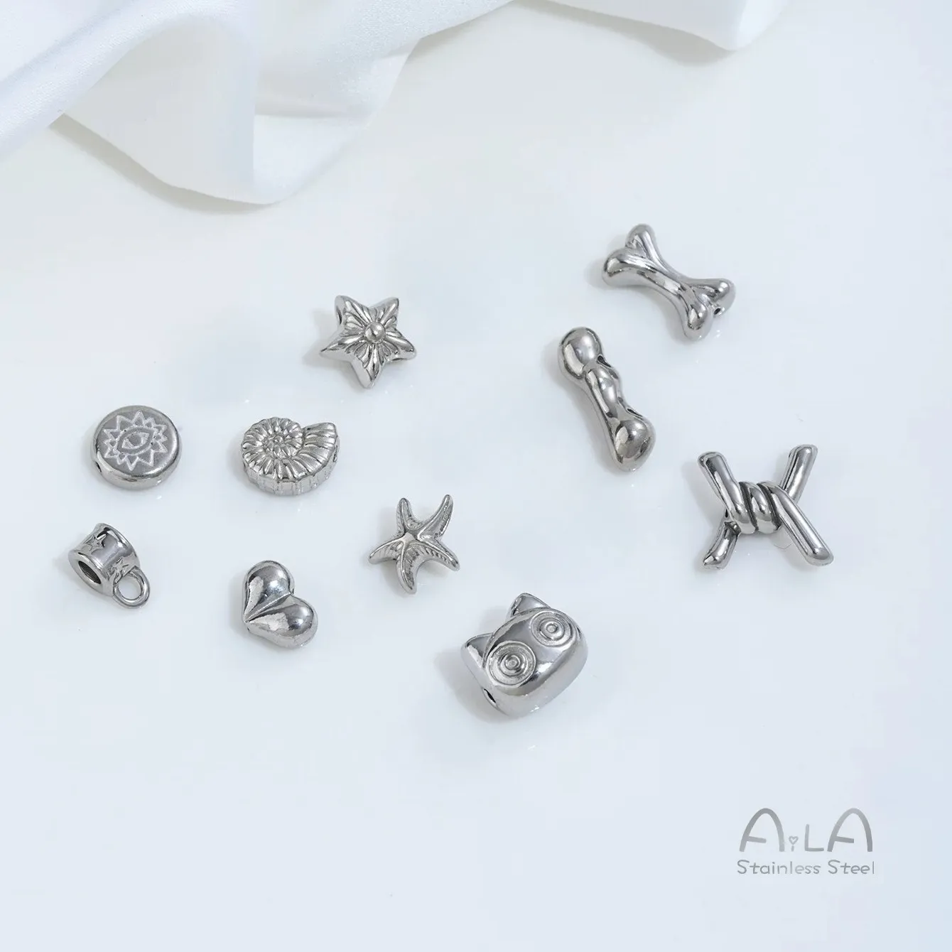 Authentic 1PCS Cute Shape Spacer Beads, Anti-fade Titanium Steel Cross Cat Peach Bone DIY Jewelry Parts