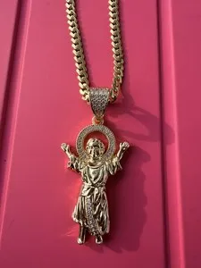 Authentic The Divino Niño Radiant Gold Sanctuary Pendant