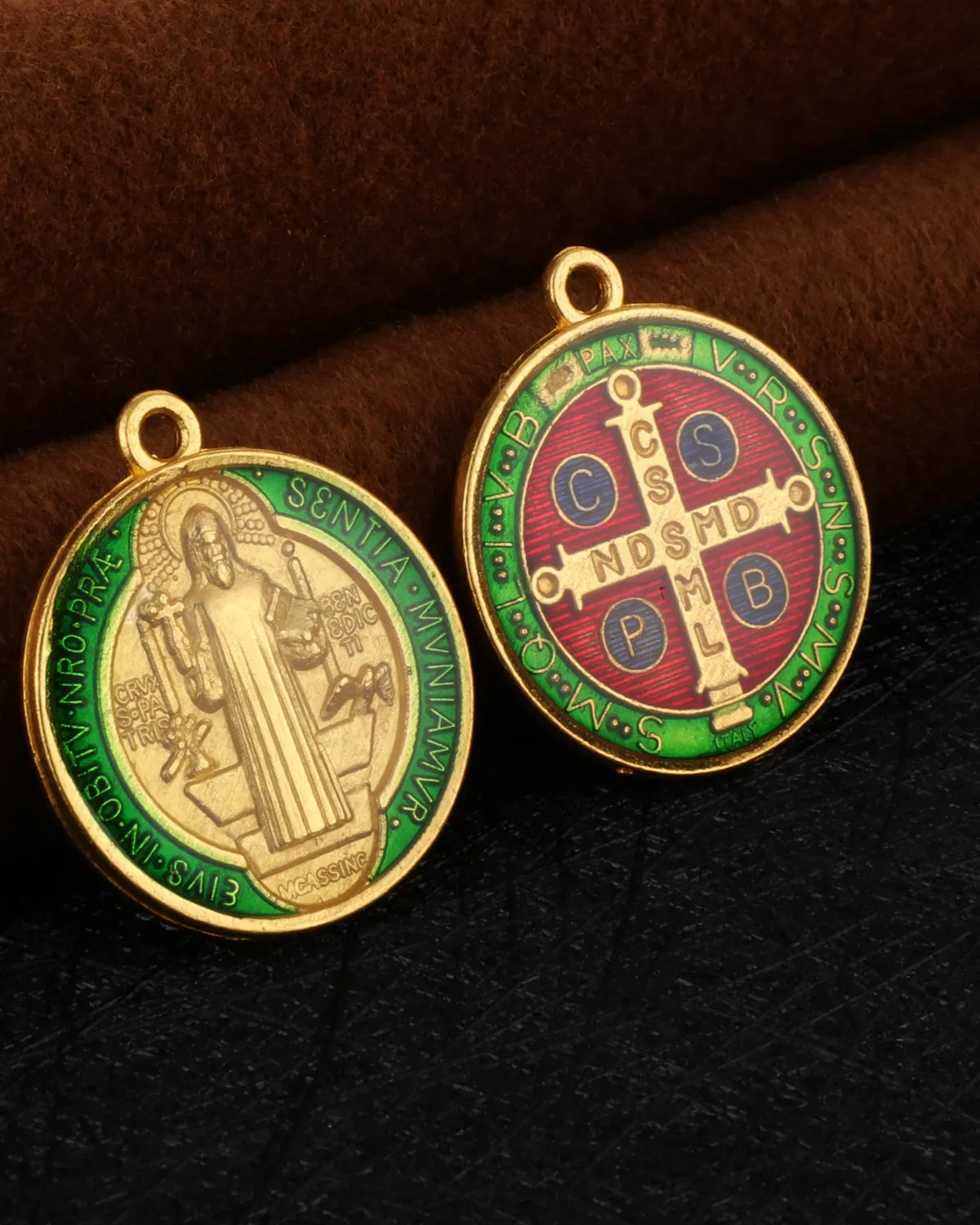 Authentic 5Pcs Christian Exorcism St.Benedict Pendants Enamel Round CSPB Saint Benedict Cross Medal Charms Jewelry Accessories