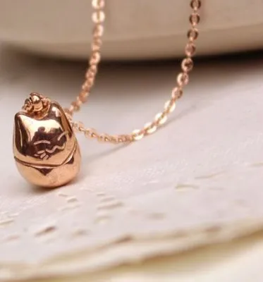 Authentic Japanese Lucky Cat Maneki Neko 18K White/Rose Gold Plated Solid Pendant Necklace