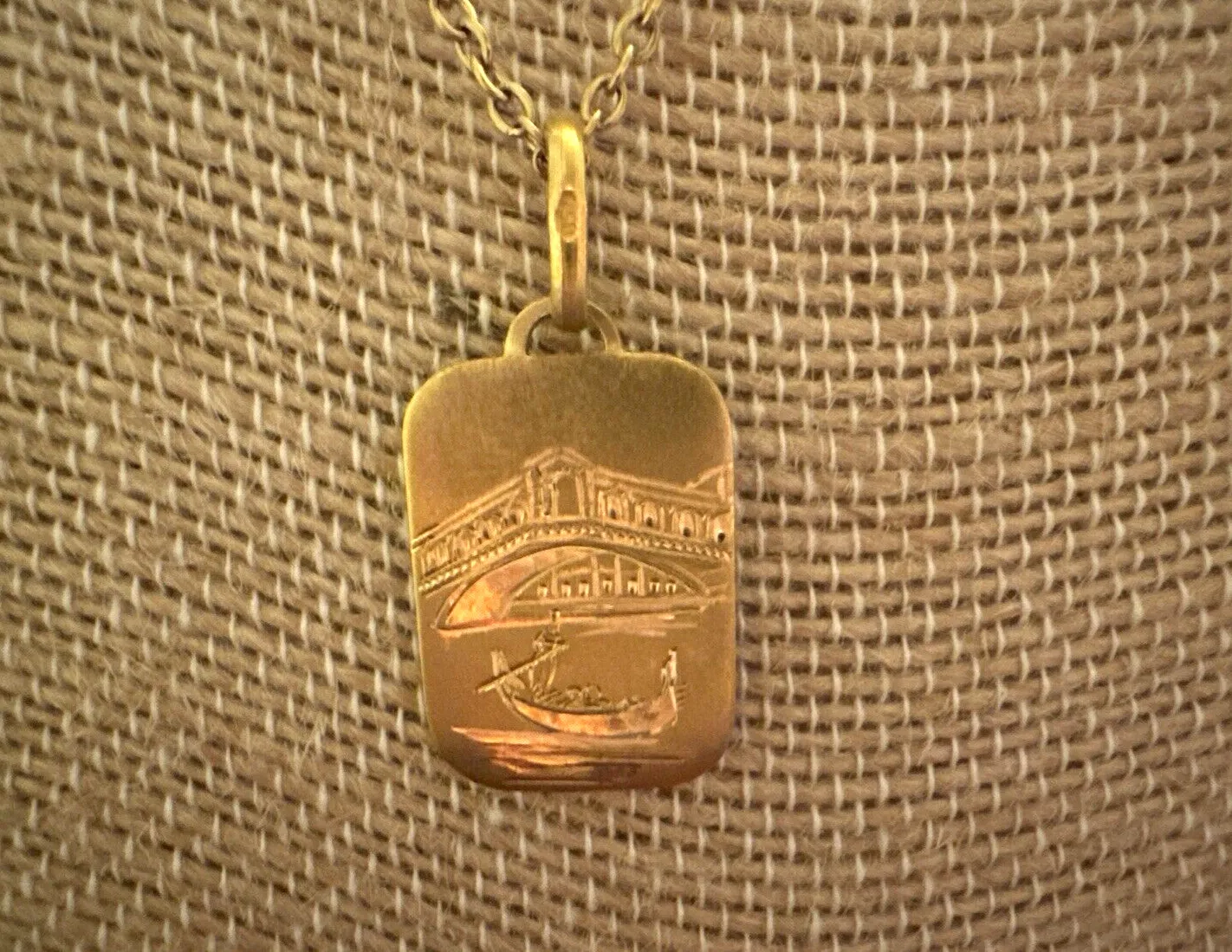 Authentic Vintage 18K Yellow Gold Unique Venice Scene Dog Tag Pendant Gold Plated Chain