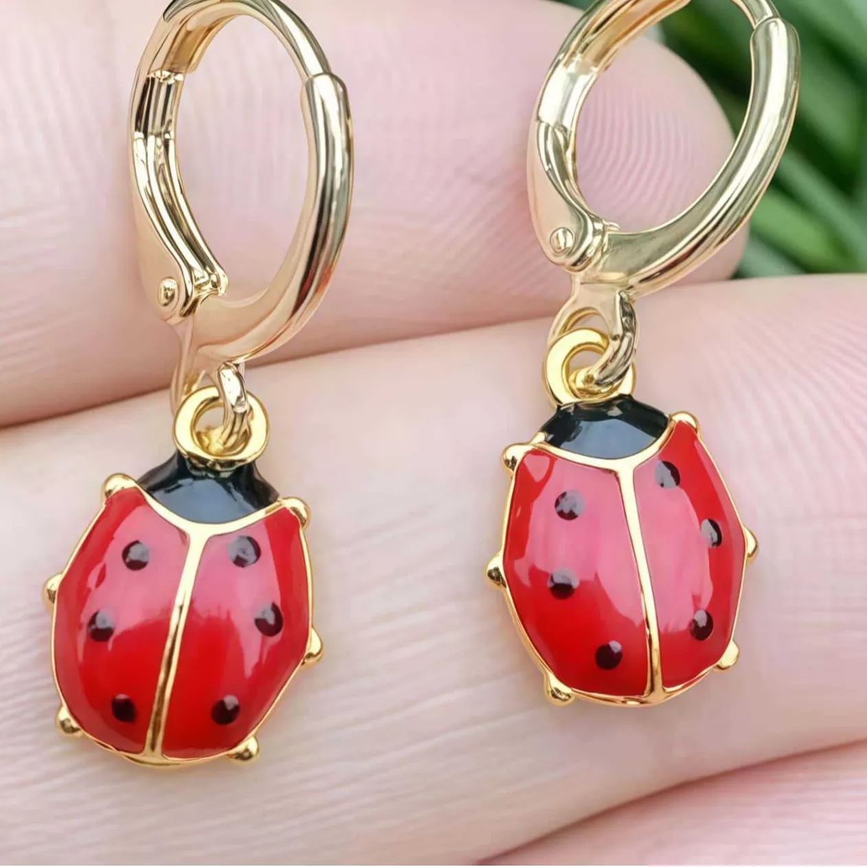 Authentic Creative Cute Ladybug Trendy Girls Earrings Women's Cute Insect Animal Pendant Earring Party Personality Accessories