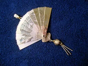 Authentic Vtg Large Classic Chinese Phoenix & Crane Etched Folding Fan Gold Plated Pendant