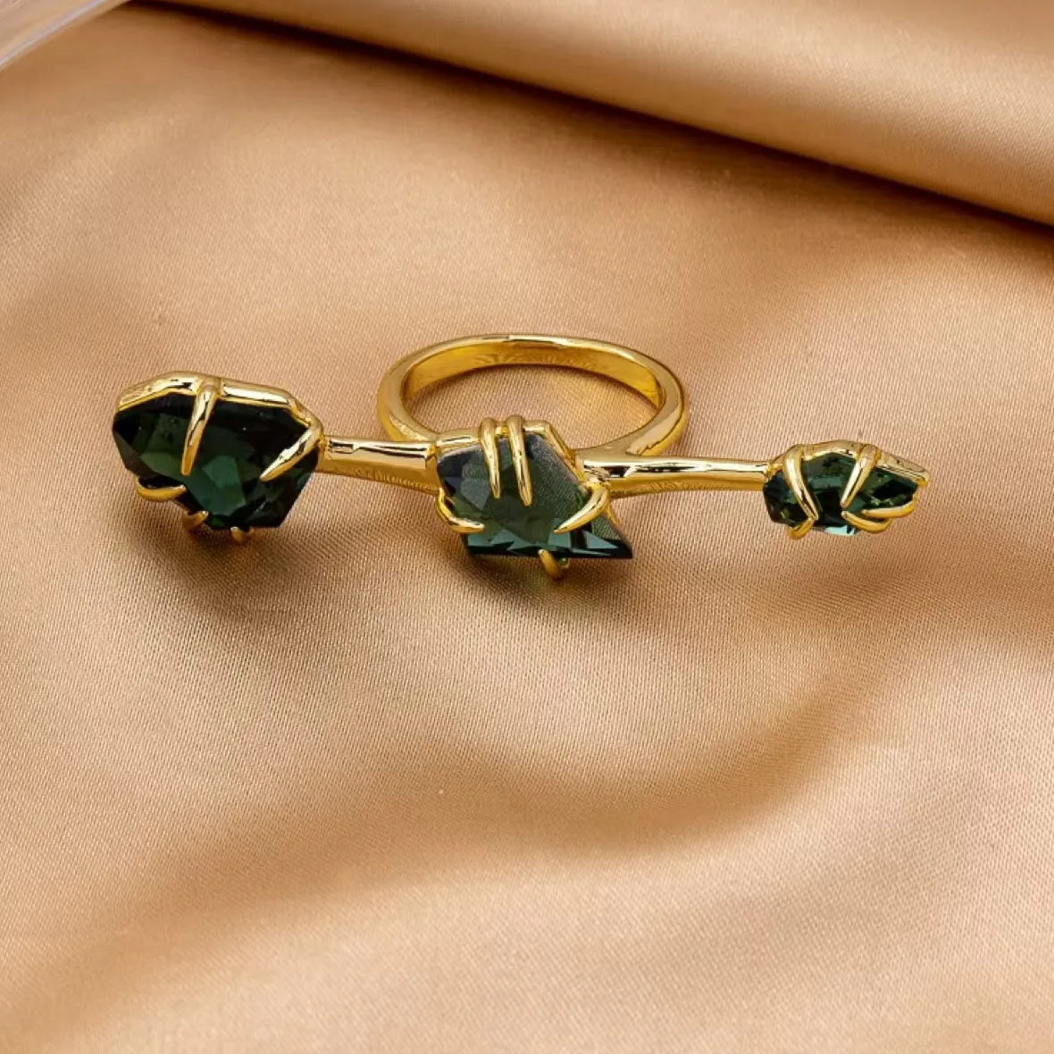 Authentic Alexis Personality Rings Synthetic Emerald/Diamond Irregular Gemstone Finger Band Chunky Designer Chic Jewelry