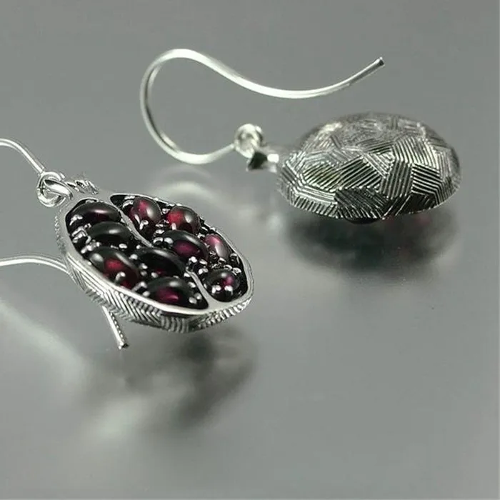 Authentic Hot-selling jewelry, bohemian pomegranate earrings, European and American style women's holiday earrings
