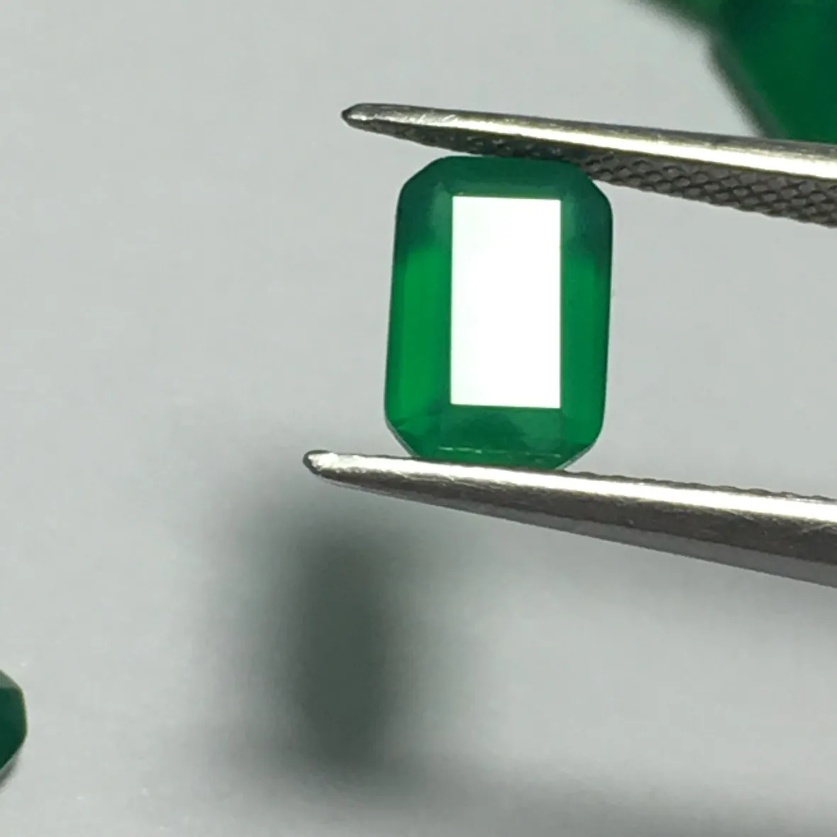 Authentic Verdant Heart: The Emerald-Cut Green Agate Essence
