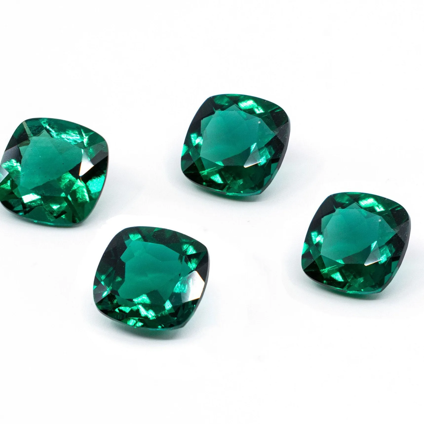 Authentic Lab-Created Hydrothermal Emerald Lab Grown Zambia Emerald Cushion Shape FacetedLoose Gemstones 6mm 7mm 8mm 10mm For Jewelry