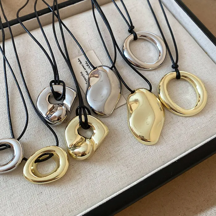 Authentic The Iron Horseshoe: An Amulet of Boundless Journey and Protection