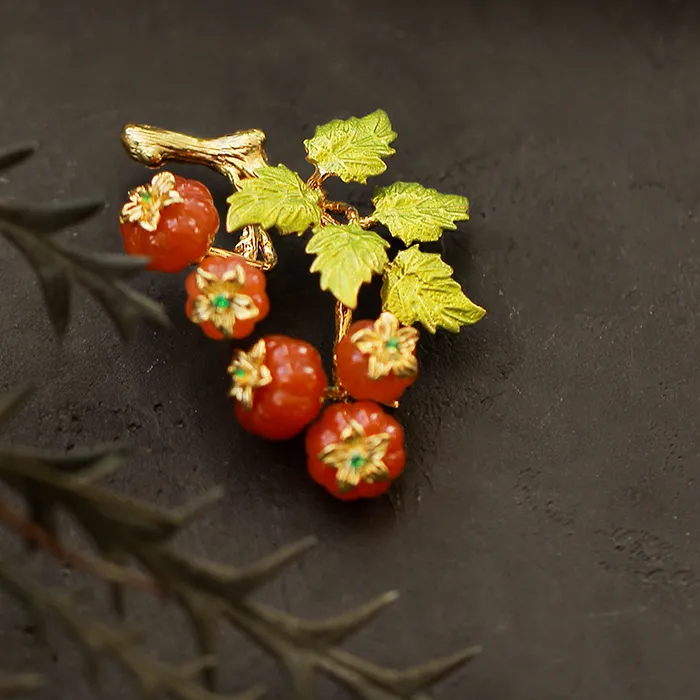 Authentic Empress's Blessing: Red Persimmon Ruyi Brooch for the Modern Lotus