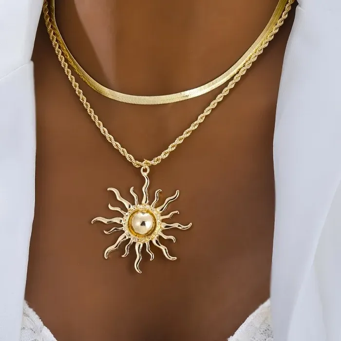 Authentic Exaggerated Gold Color Big Sun Pendant Necklace for Women Vintage Metal Double Layer Snake Bone Chain Necklace Jewelry