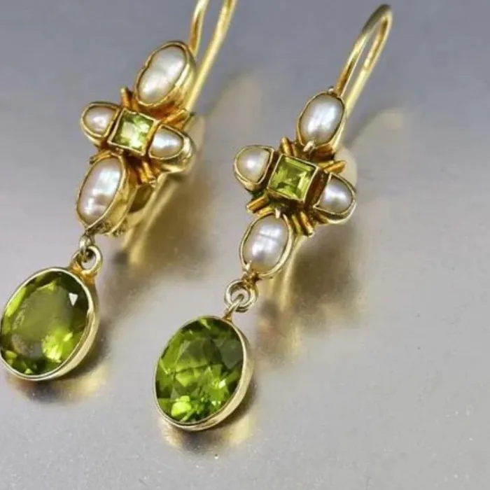 Authentic Dazzling Round Geometry Gold Color Earrings for Women Metal Inlaid Green Stone Imitation Pearl Earrings Jewelry