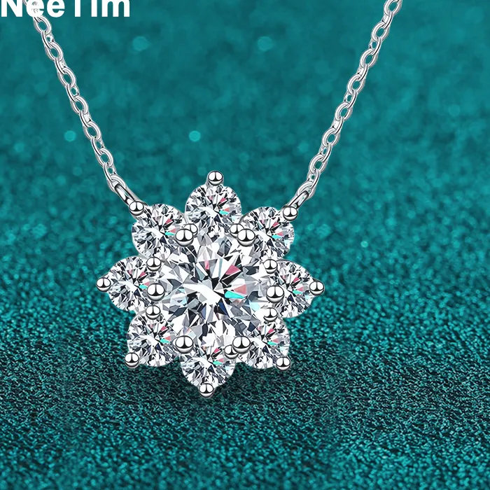 Authentic Moonlit Radiance: A 1CT Moissanite Celestial Bride's Necklace