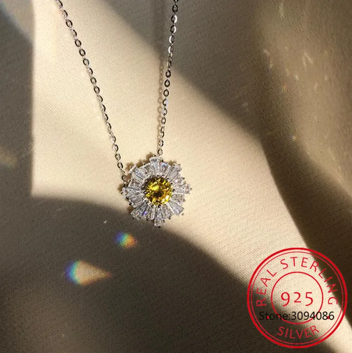Authentic Necklace For Women 1 CT D Color VVS1 Excellent Cut Round Diamond leaves Pendant Necklace 925 Silver Jewelry