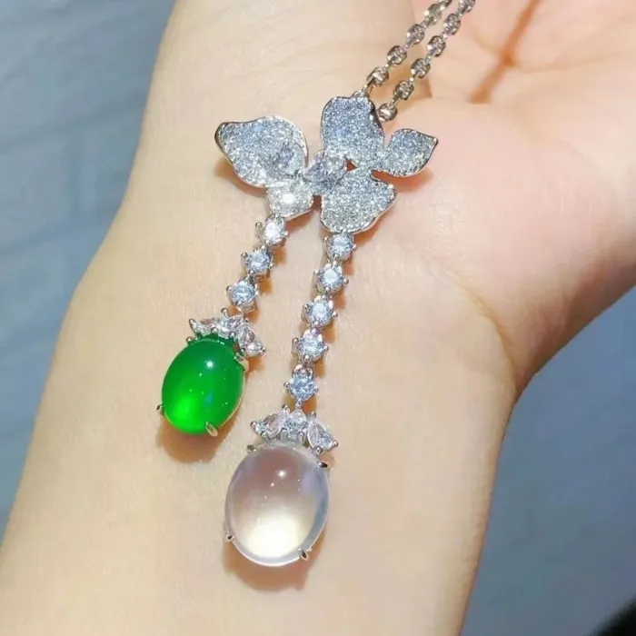 Authentic Jewelry: Natural ice white-green jade agate double-egg butterfly necklace, comparable jadeite pendant