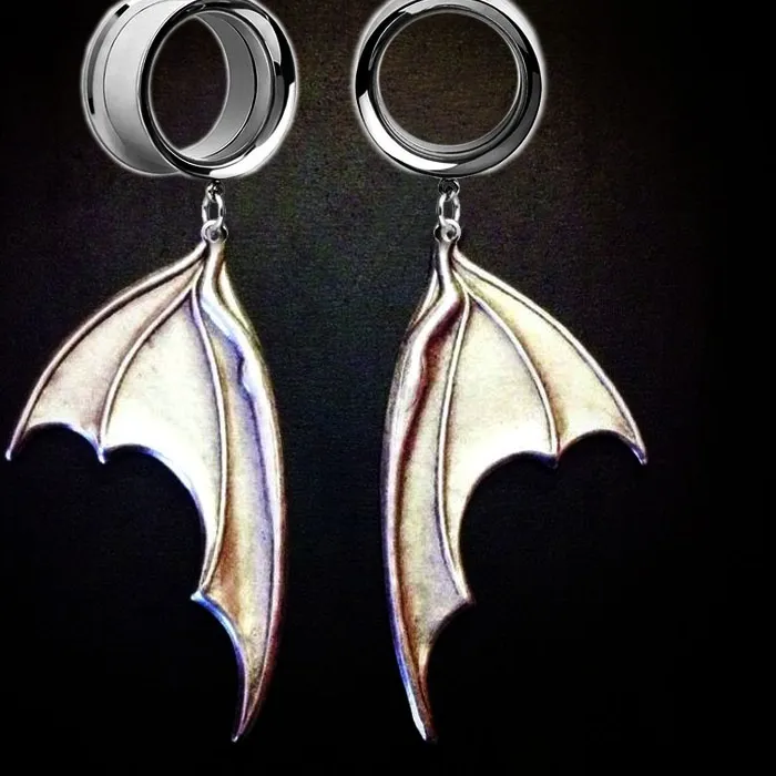 Authentic 2PCS Ear Plugs Tunnels Ear Expansions Ear Reamer Oreja Dilataciones Bat Bat Wings Pendant Earring Piercing 4-25