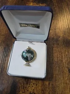 Authentic Jessica Lauren Premiere Collection Globe 18K Gold Plated Globe Brooch Watkins Bo