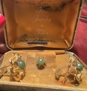 Authentic Ancient Wisdom Encased: Three Jade Cufflinks in Lustrous 14K Gold, a Treasured Heirloom from the 1940s