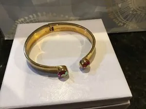 Authentic Crimson Radiance: The 'Paint The Town Red' Enchanted Bracelet
