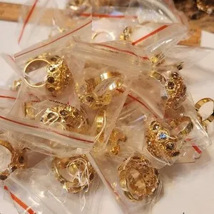Authentic lot of 50 Crystal Gold-Plated Cluster Cocktail Rings Size 7