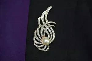 Authentic Women's 2Ct Round Cut Real Moissanite Feather Brooch Pin 14K White Gold Plated