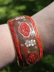 Authentic Vintage Cloisonne Cinnabar Floral Bangle Bracelet Gold Plated Flower