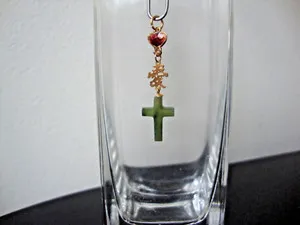 Authentic VTG HANDMADE CLOISONNE RED HEART LOVE! GREEN JADE CROSS YELLOW GOLD PLATED CHARM
