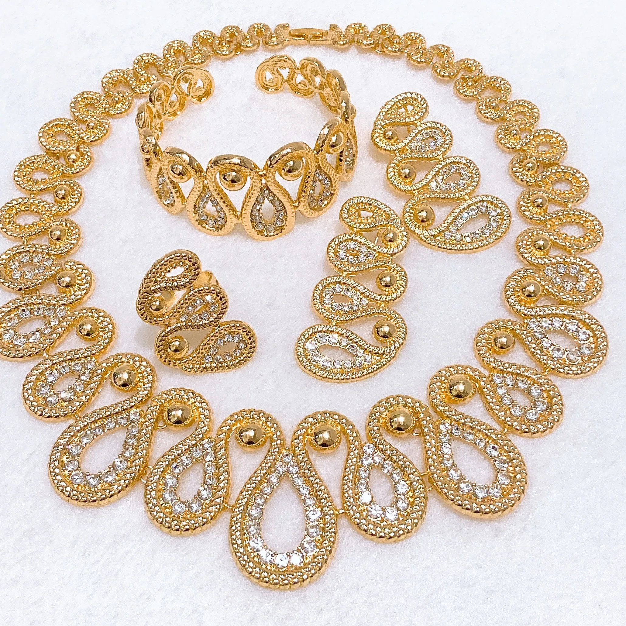 Authentic Stunning Hotsale Hollow Jewelry set with Rhinestone Fabulous Fine llaveros Collar Pulseras pin Pendient tentacles Anillo 4PC Set