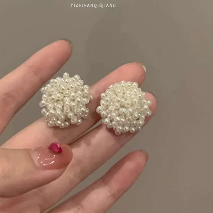 Authentic Stunning French Hepburn Style Pearl Stud Earrings Literary Young Women Noble Fan Earrings Niche Ear Jewelry