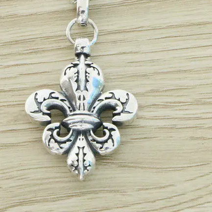 Authentic S925 sterling silver personalized boat anchor pendant Punk Simple Retro Scout Flower Heavy Industry Wrapped Flower