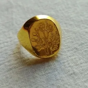 Authentic Gold Plated Flower Costume Ring Size 8.25 Stamped "750" 18kt Gold Plated