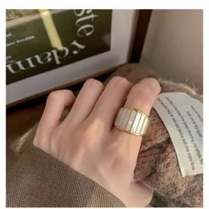 Authentic Woman 18k Gold Plated Mother of Pearl Band Ring