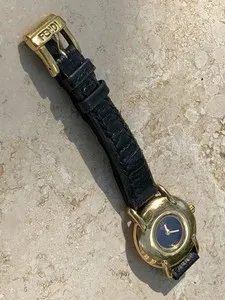 Authentic ✨🛍️ AUTHENTIC Vintage FENDI 18K GOLD PLATED Designer Watch 400L ESTATE JEWELRY