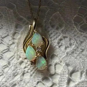 Authentic Radiant Ember: 2.20‑Ct Pear‑Shaped Fire Opal Pendant in 14K Gold‑Plated Aura