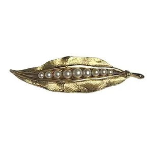 Authentic Vtg Gold Plated Faux Pearl Sweet Pea Peapod Pin Broocb