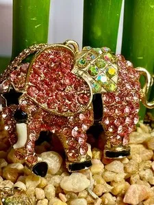 Authentic SWEET PINK 2 TONE BETSEY JOHNSON CRYSTAL ELEPHANT GOLD PLATED NECKLACE