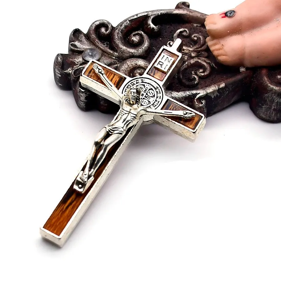 Authentic 7.7*4cm Acrylic Imitation Wood St. Benedict Crucifix Cross Pendant Religious Christian DIY Jewelry for Men Women